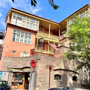 Апартаменты Old House, Тбилиси